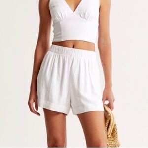 Abercrombie & Fitch | Linen Blend Pull On Loose White Shorts Fully Lined Pockets